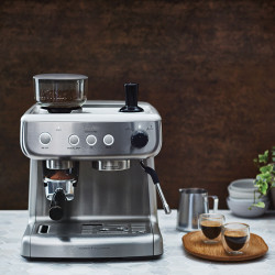 Máquina de Café Expresso Breville Barista Max